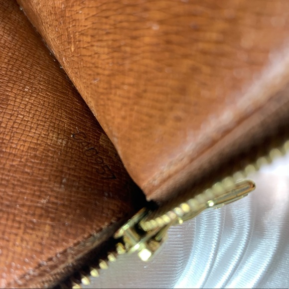 📌 SOLD LV Mommy and Me Matching Crossbodys - Picture 6 of 8